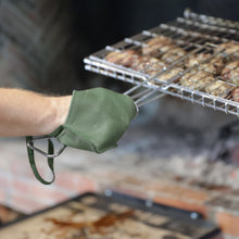 Load image into Gallery viewer, Green &amp; Gold Braai Glove Combo
